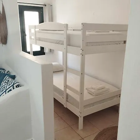 White Island Lejlighedshotel Panteli