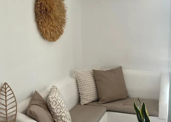 White Island Panteli