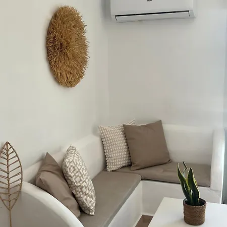 White Island Panteli