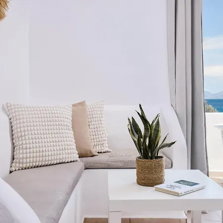 White Island Aparthotel Panteli